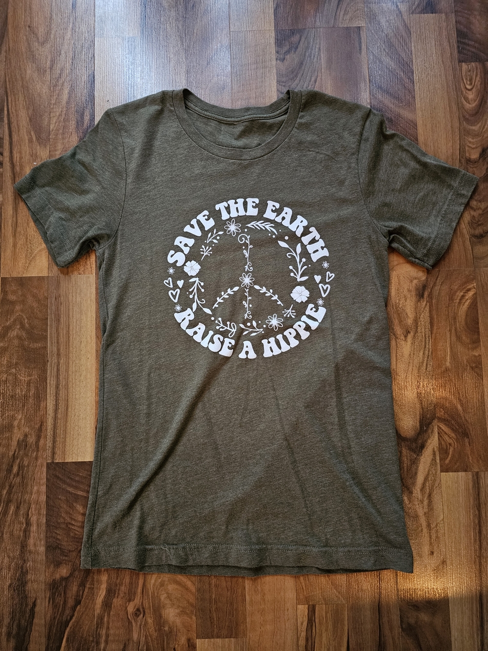 Three Bird Nest Olive Graphic 'Save the Earth' Tee